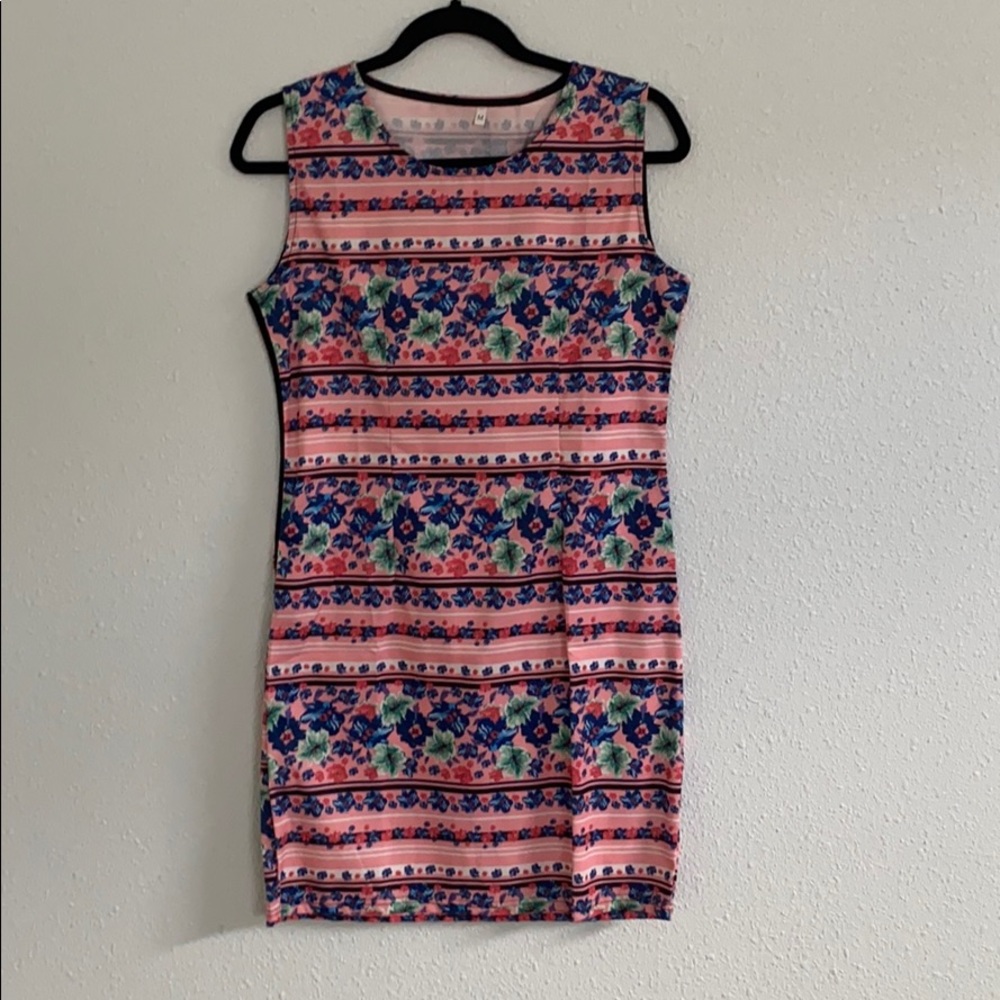 Women’s Dress M